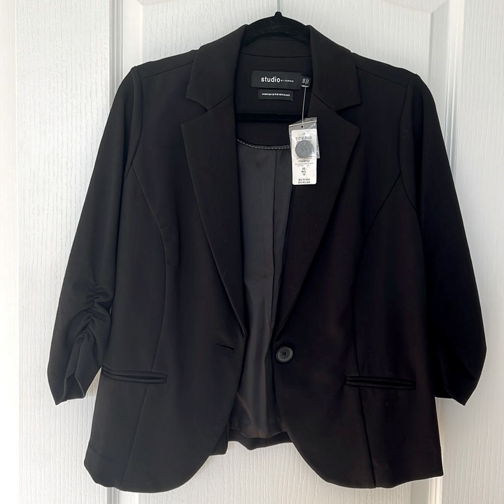BNWT Torrid Studio Blazer, torrid size 00